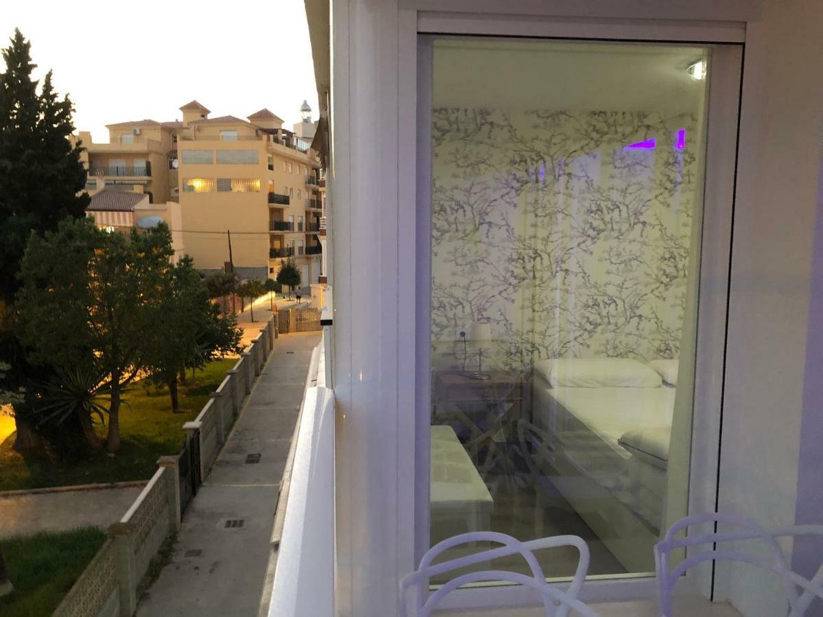 Daru Vistamar Luxury - 1ª Linea Torre Del Mar- Piscina- Aparcamiento Apartment ภายนอก รูปภาพ